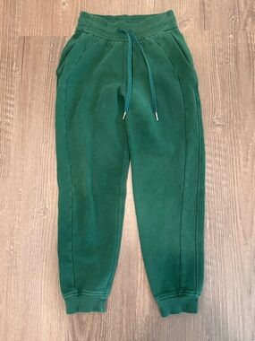 lululemon Scuba High-Rise Jogger Everglade Green